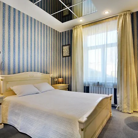 Aparton Komarovskiy Rynok Apartment